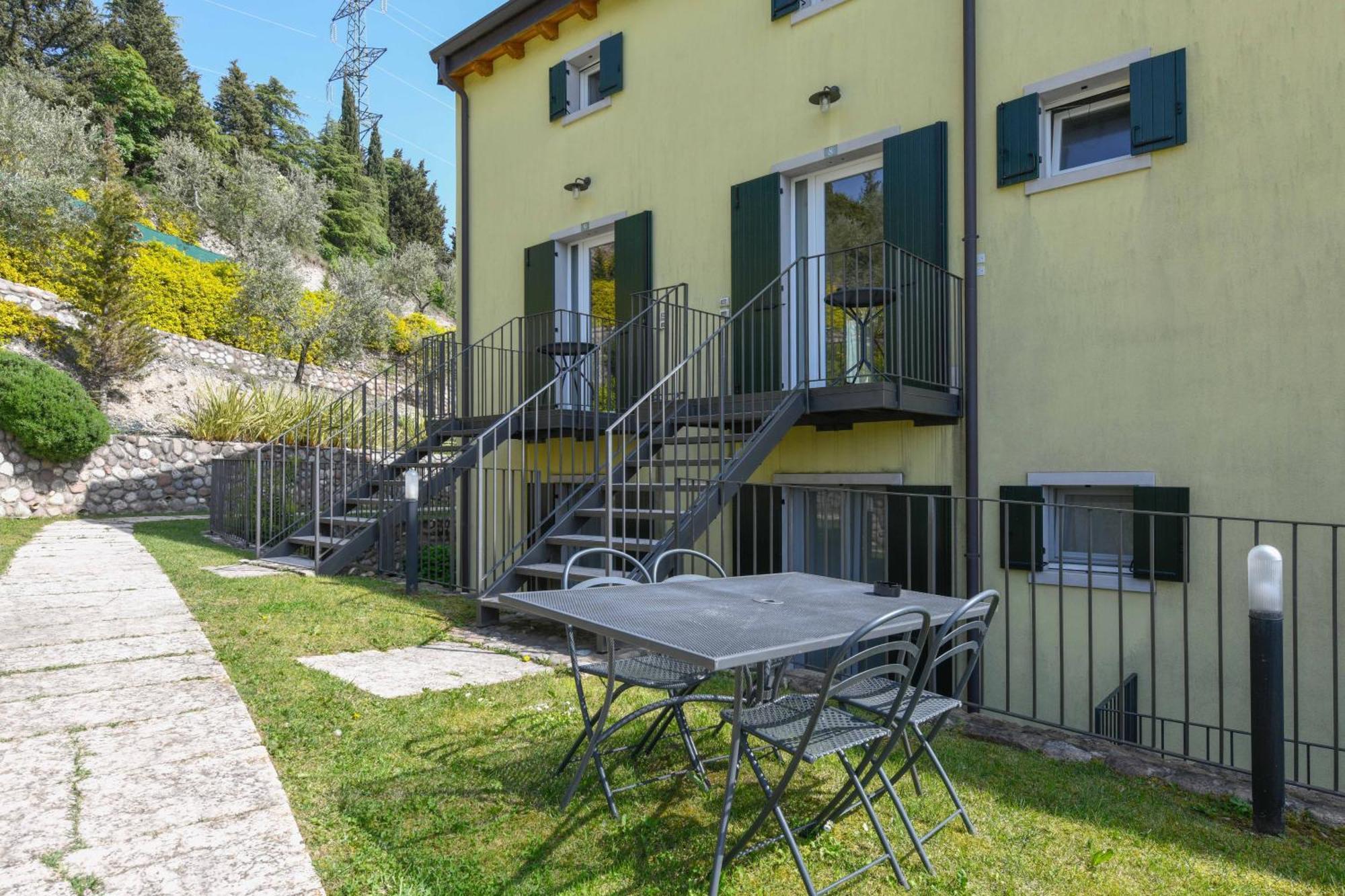 Residence Fontanelle Cavaion Veronese Εξωτερικό φωτογραφία